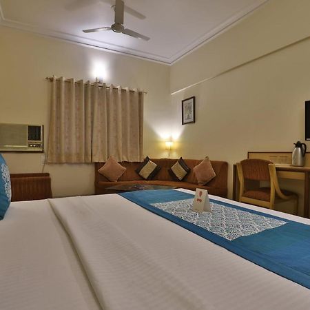Capital O 1338 Hotel Harmony Rajkot Eksteriør bilde