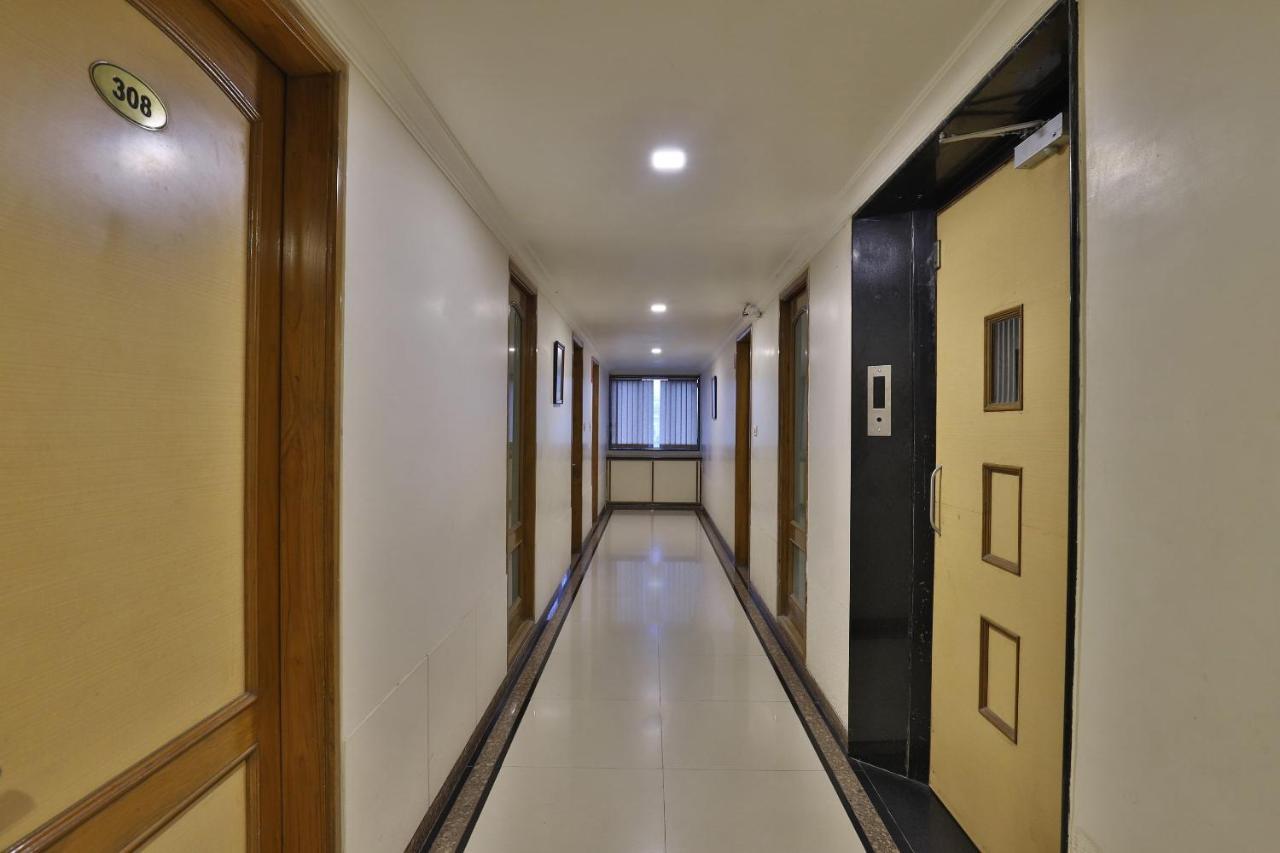 Capital O 1338 Hotel Harmony Rajkot Eksteriør bilde